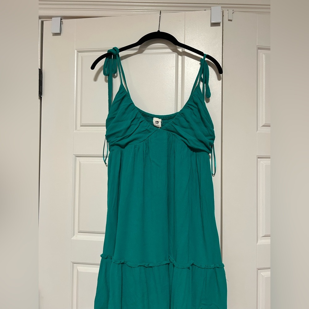 Green Sleeveless Dress